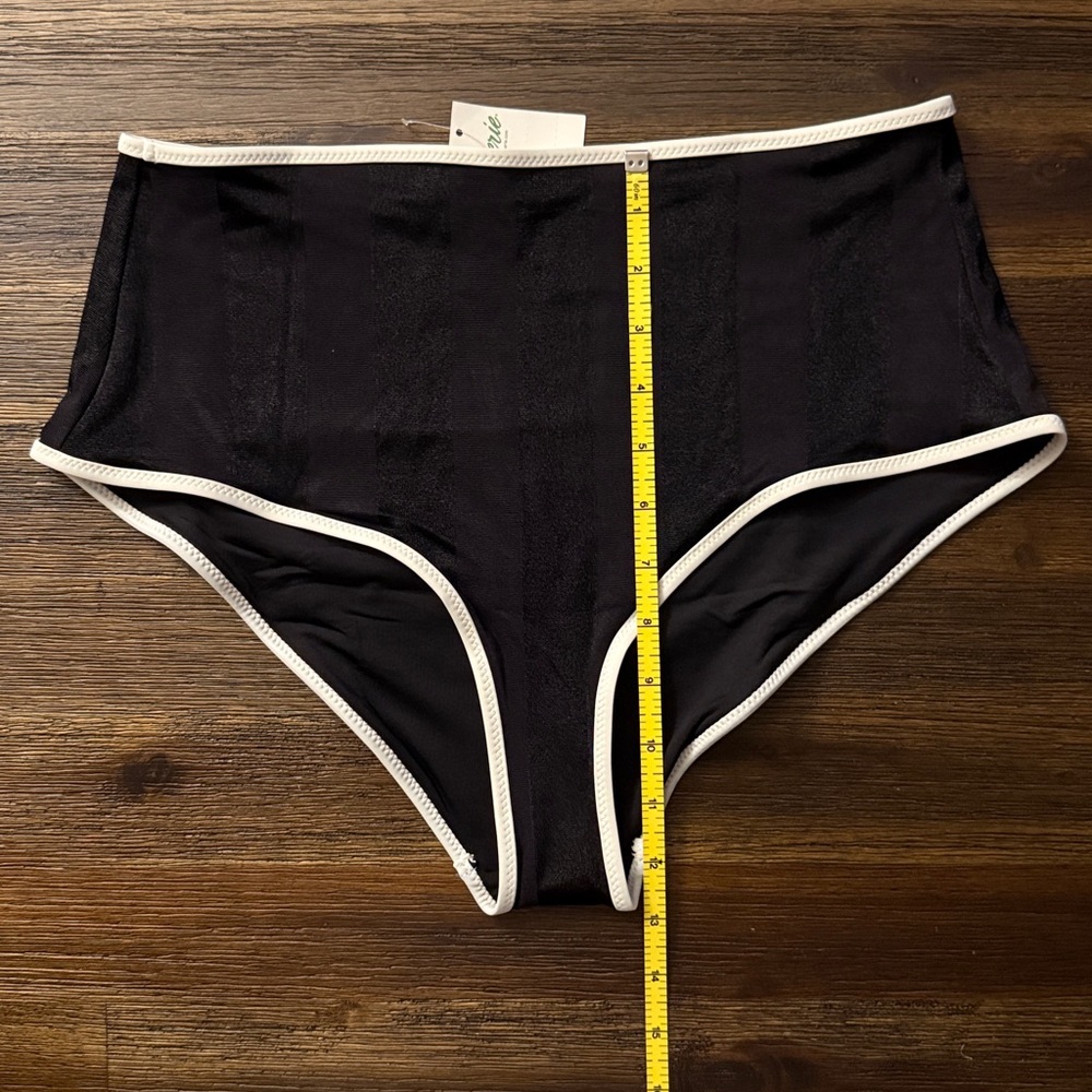 American Eagle Aerie High Waisted True Black Shine Bikini Bottom Large NWT - Picture 7 of 7